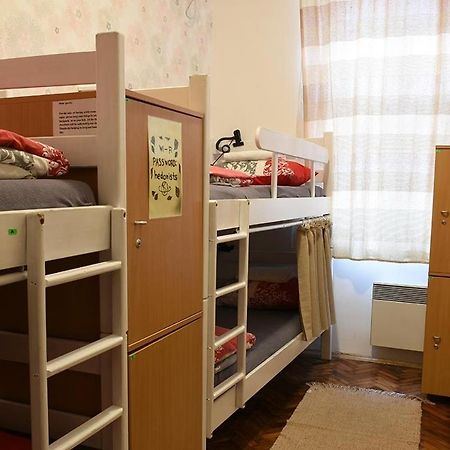 Hedonist Hostel Belgrade Extérieur photo